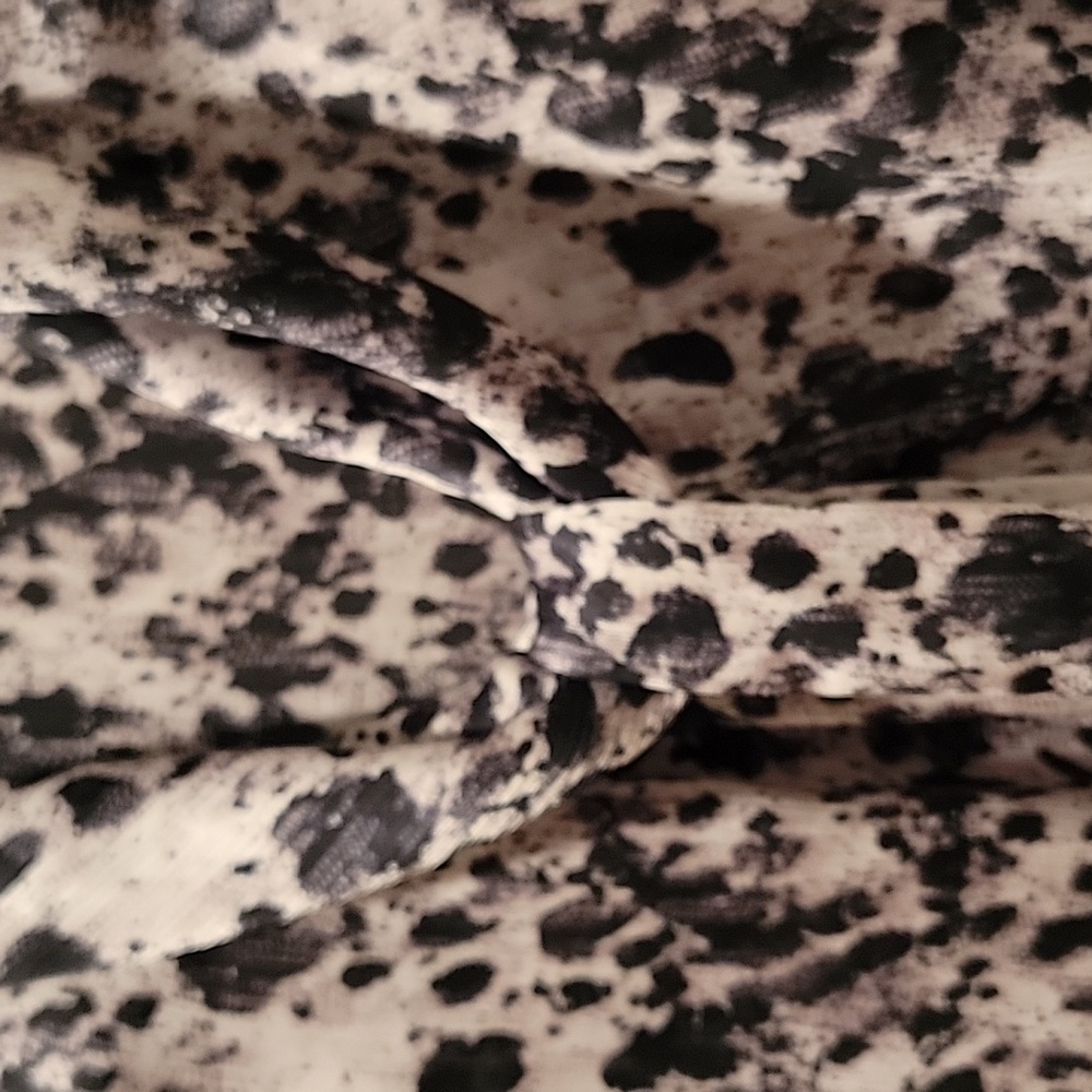 Kasper Black and White Sleeveless Blouse - Picture 3 of 5